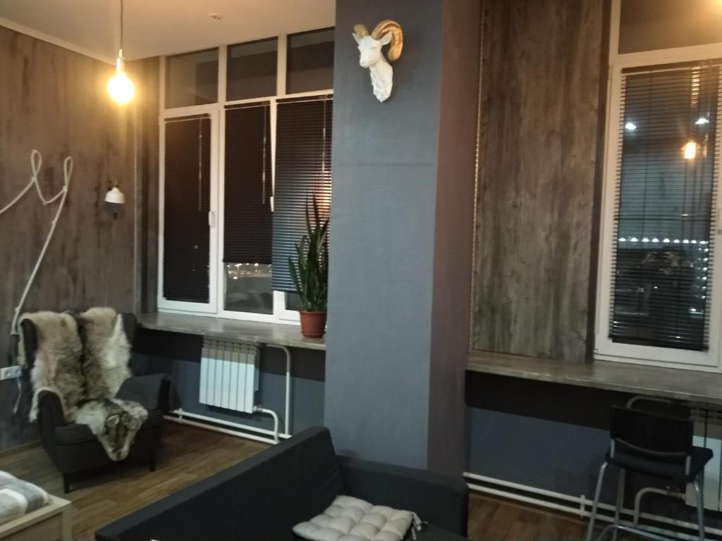 Забронировать онлайн гостиницу в Красноярске Hotel Hemingway, дизайнерские апартаменты